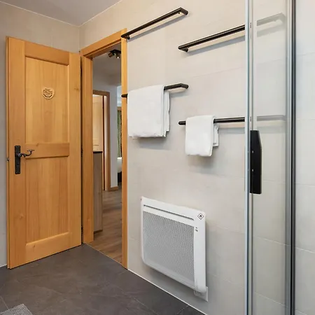 Baroudeur B04 By Interhome * فيربير